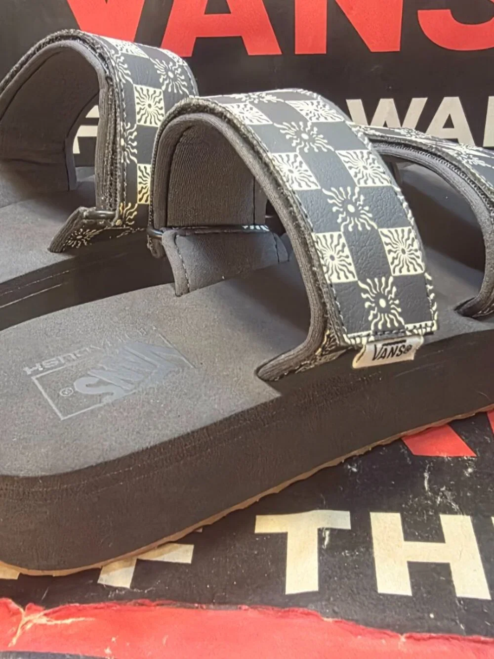 Vans Men 3.5/Women's 5 Checkerboard Floral Cayucas Platform Slides VN0A4U1X 107